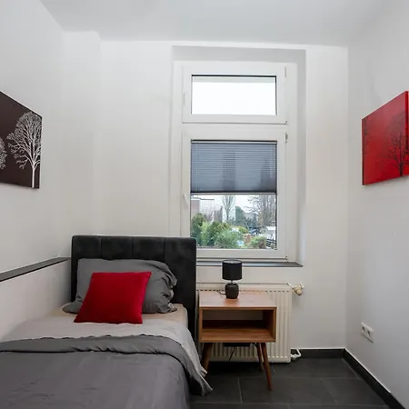 Serviceroom24 - 1 In Wlan - Smart-tv - 24-7 Check-in Und Kueche شقة