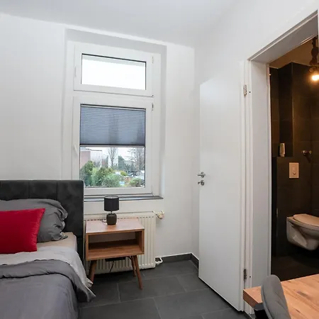 Serviceroom24 - 1 In Wlan - Smart-tv - 24-7 Check-in Und Kueche شقة *
